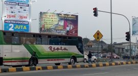 Foto suasana di lampu merah Balaraja Timur