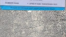 Foto pagu dan proyek hotmix di Bojong Nagka