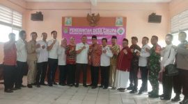 Foto seusai acara pembahasan perubahan anggaran Tahun 2023 Desa Cikupa