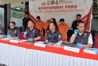 Konferensi Pers Polres Metro Tangerang Kota  tangkap tiga pelaku aniaya Polisi