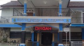 Disaat jam kerja, Kantor Desa Cikeusal, Kecamatan Cimahi, kabupaten Kuningan Jawa Barat diduga tak ada Pelayanan sepi tak berpenghuni. 