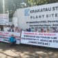 Pensiunan karyawan PT krakatau Steel Cilegon demo tuntut hak pensiunan yang dihapus semena-mena sejak tahun 2020.