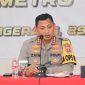 Kapolres Metro Tangerang Kota, Kombes Pol Zain Dwi Nugroho mengingatkan warga yang akan keluar rumah merayakan pesta malam pergantian tahun baru 2024 untuk selalu waspada terhadap barang bawaan berharga  dan anak-anak.