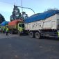 Polisi di Tangerang amankan mobil pengangkut tanah yang melanggar jam yang sudah di tentukan. 