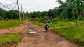 Pemukiman di Tigaraksa Terisolasi Akibat Rusaknya Jalan Penghubung Desa Tapos dan Desa Bantar Panjang