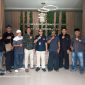 Foto bersama Camat dan kepala desa seausai audensi di Kecamatan Gunung Kaler. 