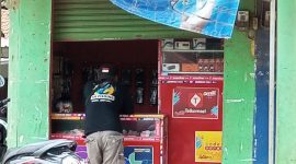 Poto toko penjual obat keras golongan daptar G tanpa resep dokter di Jalan Kadusirung, Kecamatan Pagedangan Tangerang Selatan. 