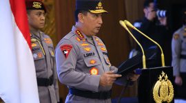 Kapolri Jendral Listyo Sigit prabowo pimpin upacara pelantikan serah terima jabatan pejabat utama mabes polri dan para Kapolda.
